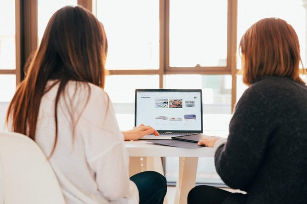 Quels sont les coûts et les financements possibles pour une école de programmation ?